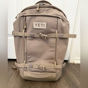 Yeti Crossroads 27L backpack